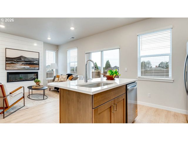 3558 Sw Battaglia Ave, Gresham, OR 97080