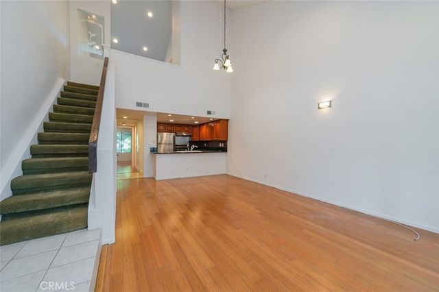 318 S Prospectors 44, Diamond Bar, CA 91765