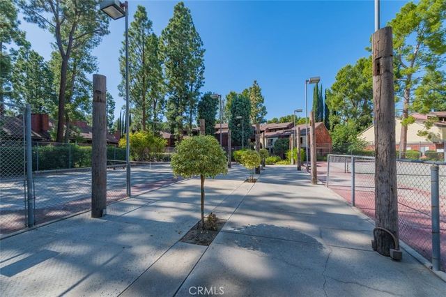318 S Prospectors 44, Diamond Bar, CA 91765