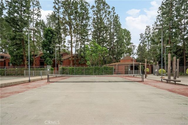 318 S Prospectors 44, Diamond Bar, CA 91765