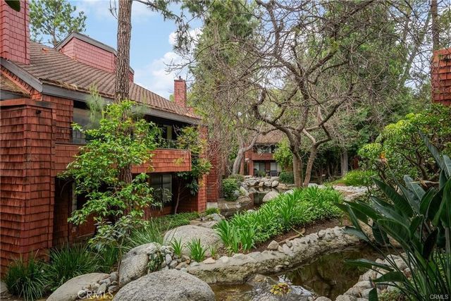 318 S Prospectors 44, Diamond Bar, CA 91765