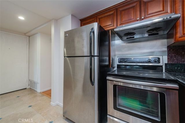 318 S Prospectors 44, Diamond Bar, CA 91765