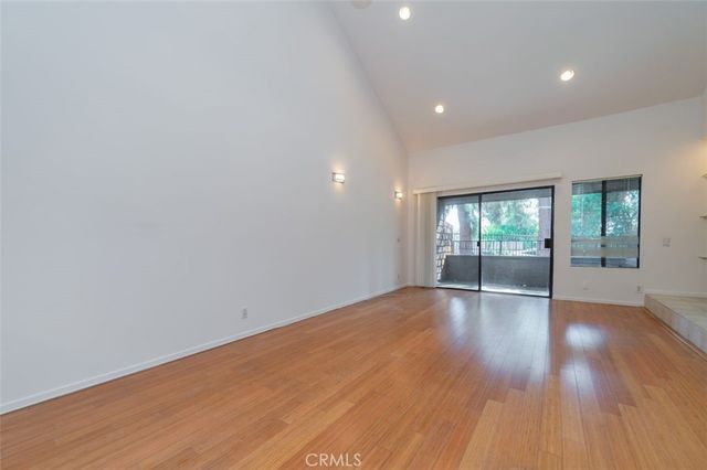 318 S Prospectors 44, Diamond Bar, CA 91765