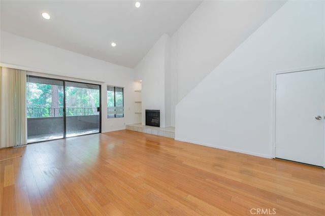 318 S Prospectors 44, Diamond Bar, CA 91765