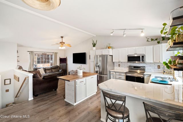 2141 W ROUSSEAU DR, Coeur D'alene, ID 83815