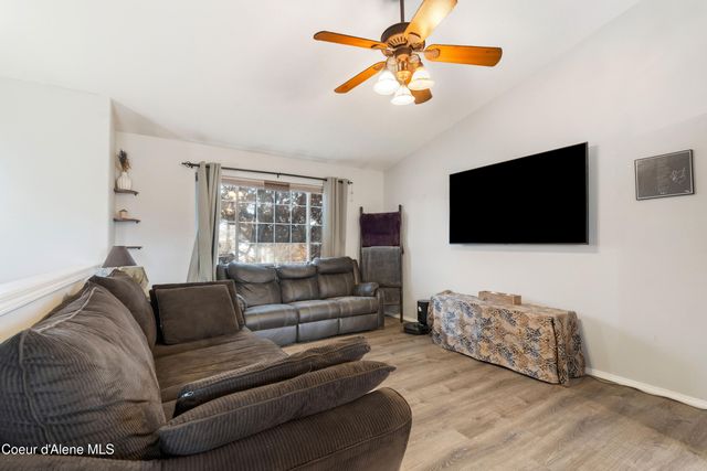 2141 W ROUSSEAU DR, Coeur D'alene, ID 83815