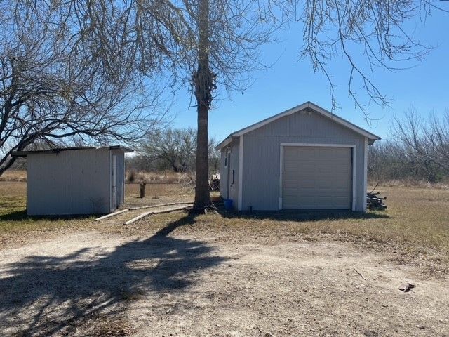 2088 W Fm 738, Orange Grove, TX 78372