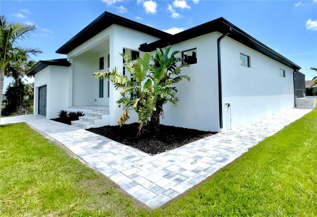 217 ROTONDA BOULEVARD S, Rotonda West, FL 33947