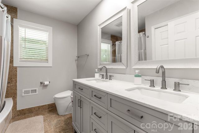 1405 Lakeview Drive, Pineville, NC 28134