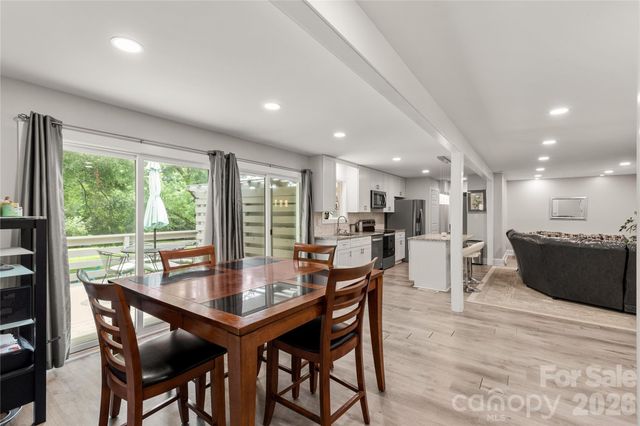 1405 Lakeview Drive, Pineville, NC 28134