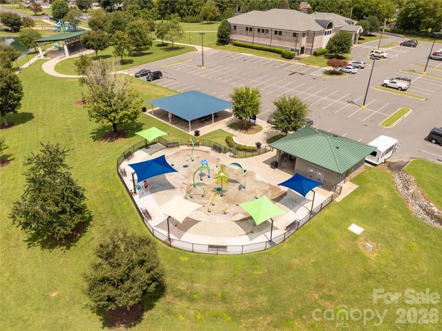 1405 Lakeview Drive, Pineville, NC 28134