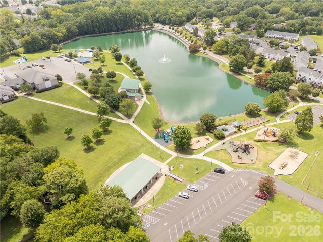 1405 Lakeview Drive, Pineville, NC 28134