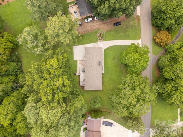 1405 Lakeview Drive, Pineville, NC 28134