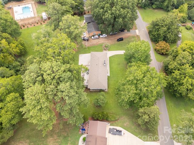 1405 Lakeview Drive, Pineville, NC 28134