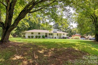 1405 Lakeview Drive, Pineville, NC 28134
