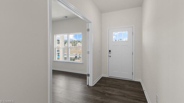 599 Forest Creek Drive, Winston-salem, NC 27107