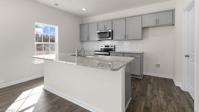 599 Forest Creek Drive, Winston-salem, NC 27107