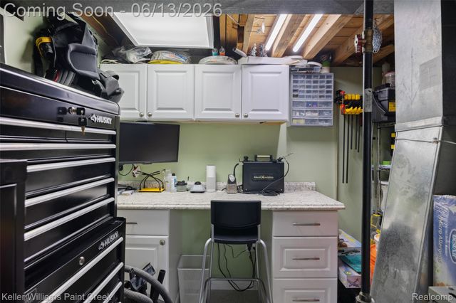 35327 Hathaway Street, Livonia, MI 48150