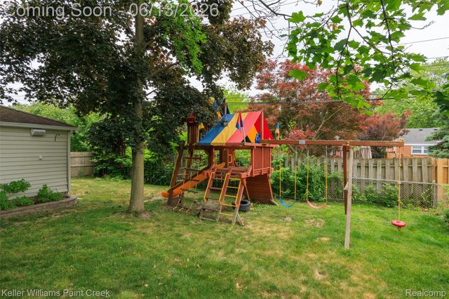 35327 Hathaway Street, Livonia, MI 48150