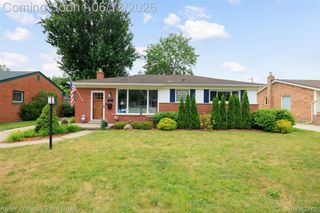 35327 Hathaway Street, Livonia, MI 48150