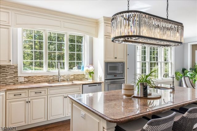 29 Tumble Falls Rd, Kingwood Twp., NJ 08559