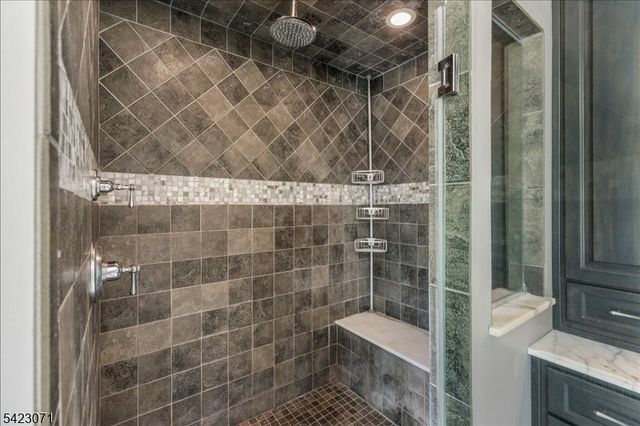 29 Tumble Falls Rd, Kingwood Twp., NJ 08559