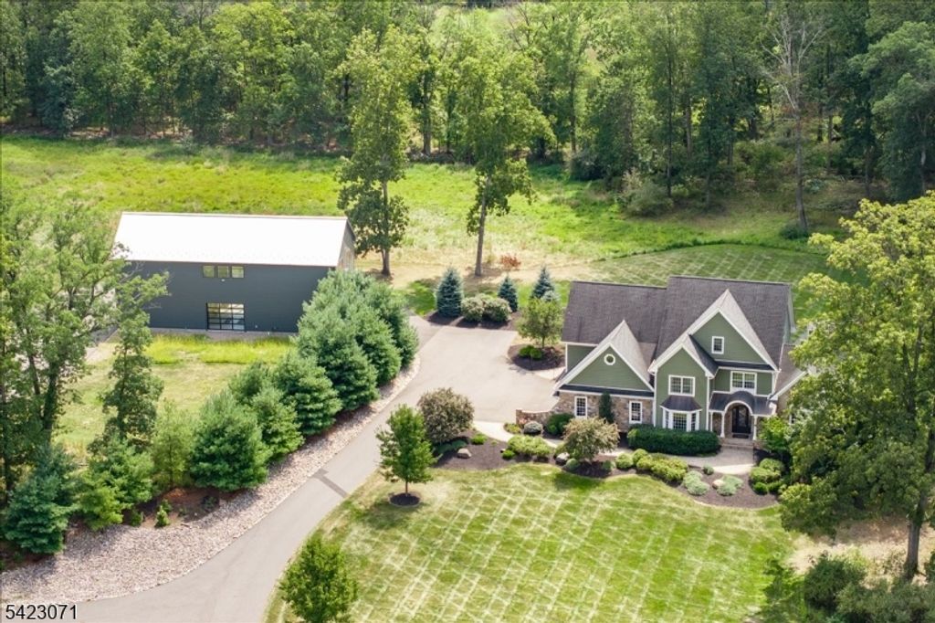 29 Tumble Falls Rd, Kingwood Twp., NJ 08559
