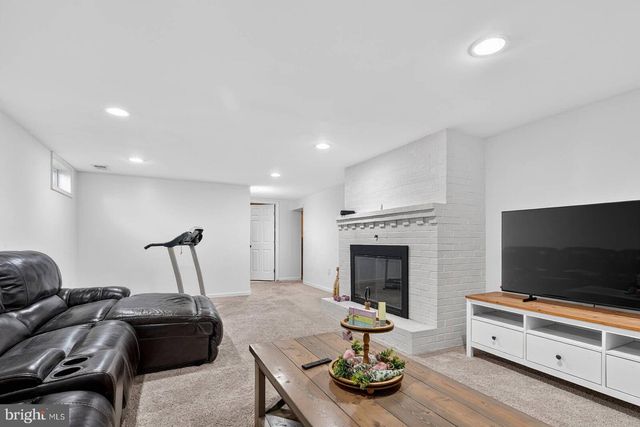 8409 WALTER MARTZ RD, Frederick, MD 21702