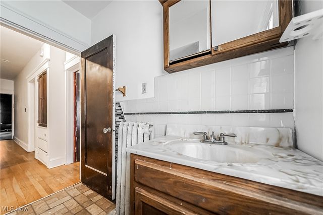 12224 Clifton Boulevard, Cleveland, OH 44107