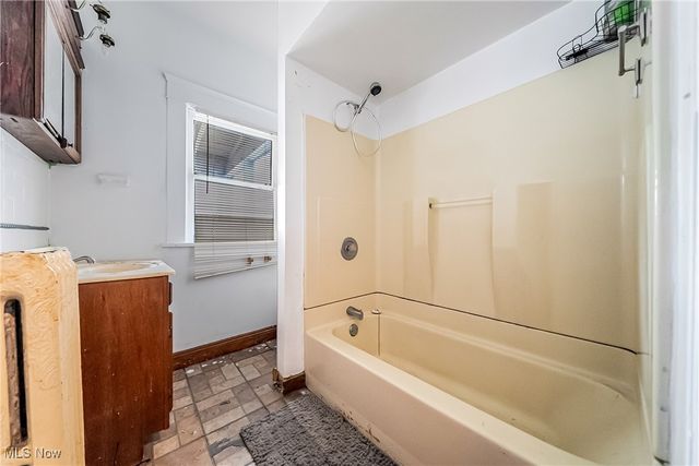 12224 Clifton Boulevard, Cleveland, OH 44107