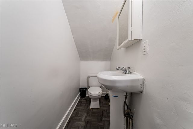 12224 Clifton Boulevard, Cleveland, OH 44107