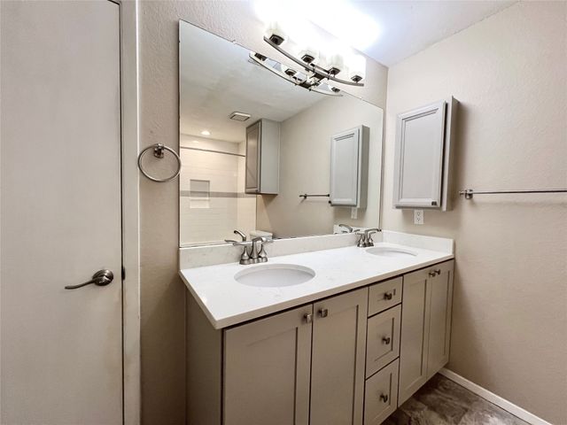 168 Merlin Way, Euless, TX 76039