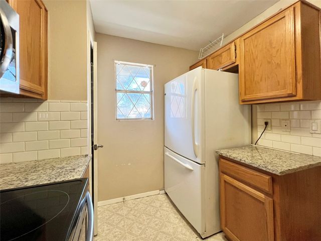 168 Merlin Way, Euless, TX 76039