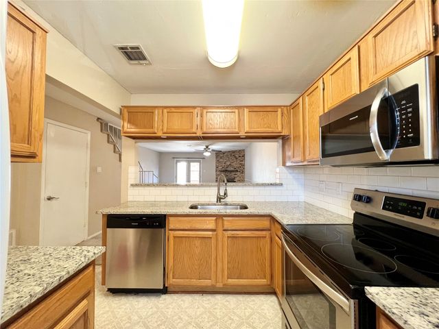 168 Merlin Way, Euless, TX 76039