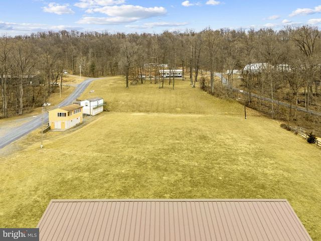 303 BARBEQUE DR, Berkeley Springs, WV 25411