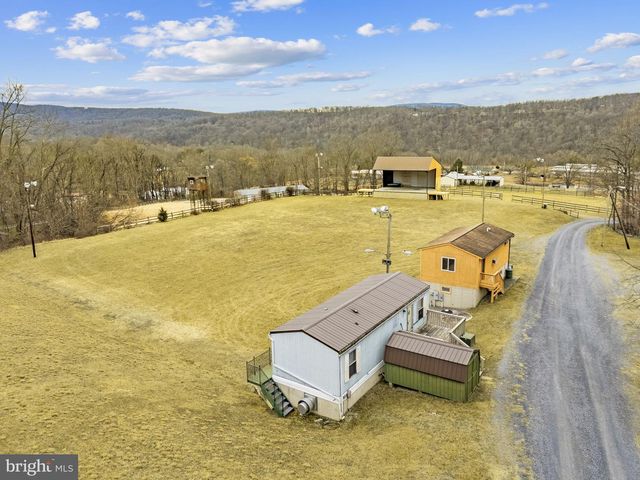 303 BARBEQUE DR, Berkeley Springs, WV 25411