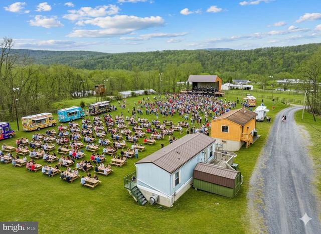 303 BARBEQUE DR, Berkeley Springs, WV 25411