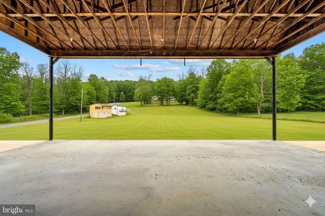 303 BARBEQUE DR, Berkeley Springs, WV 25411