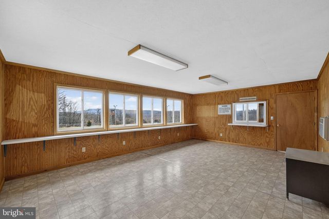 303 BARBEQUE DR, Berkeley Springs, WV 25411