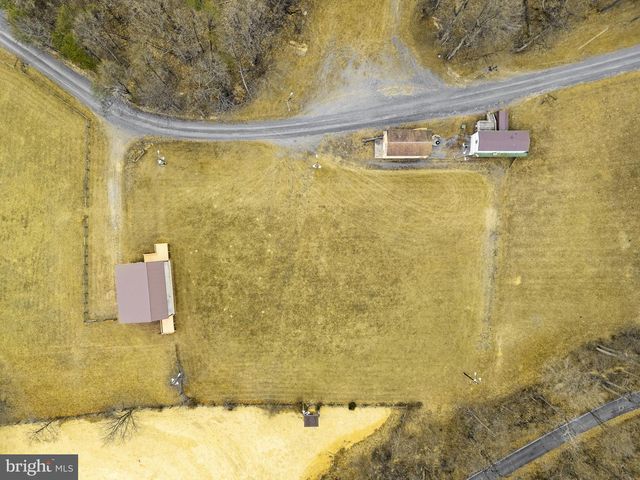 303 BARBEQUE DR, Berkeley Springs, WV 25411