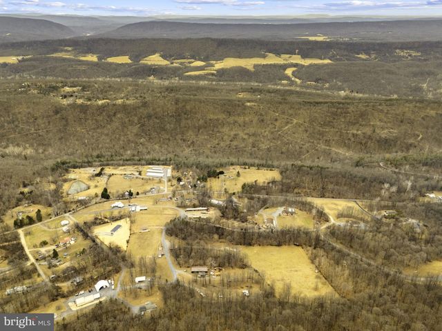 303 BARBEQUE DR, Berkeley Springs, WV 25411
