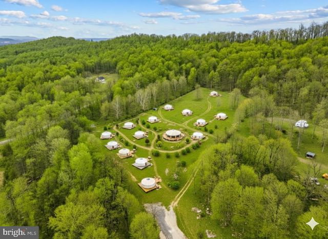 303 BARBEQUE DR, Berkeley Springs, WV 25411