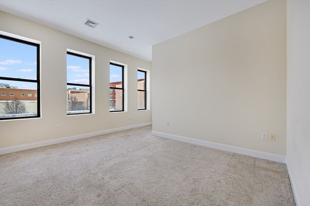 7 Central Square 306, Lynn, MA 01901