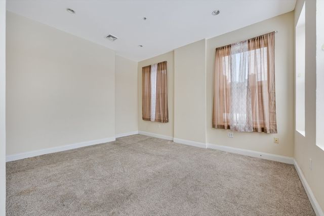 7 Central Square 306, Lynn, MA 01901