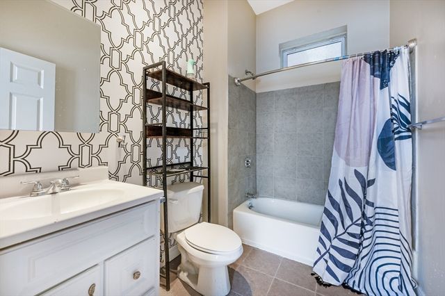 7 Central Square 306, Lynn, MA 01901
