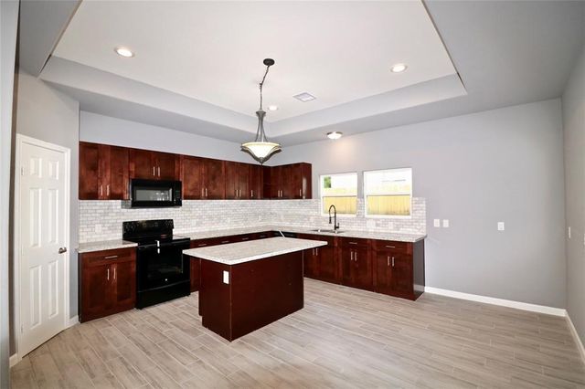 4238 Aledo Street, Houston, TX 77051