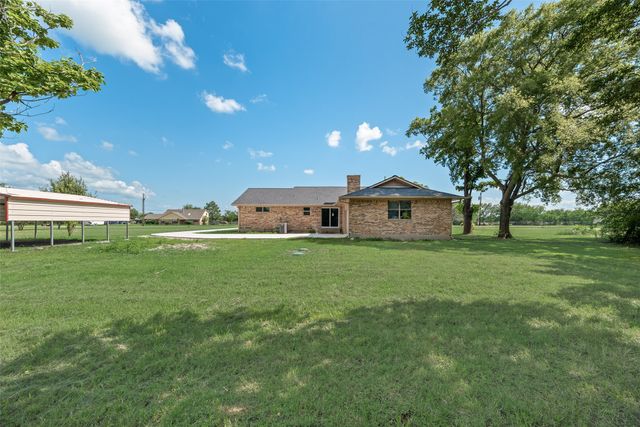 302 County Road 3320, Greenville, TX 75402