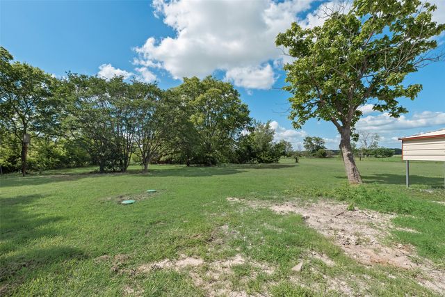 302 County Road 3320, Greenville, TX 75402