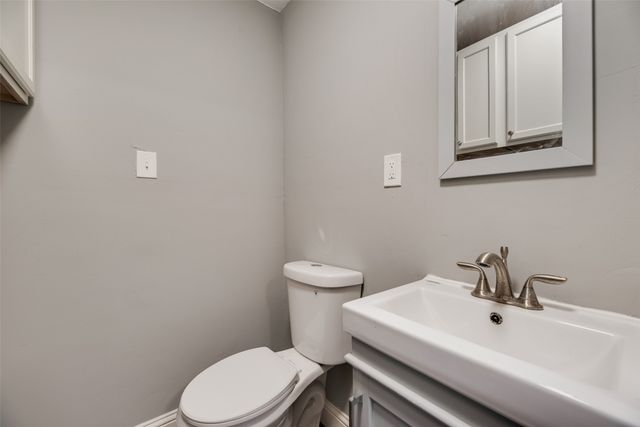 302 County Road 3320, Greenville, TX 75402