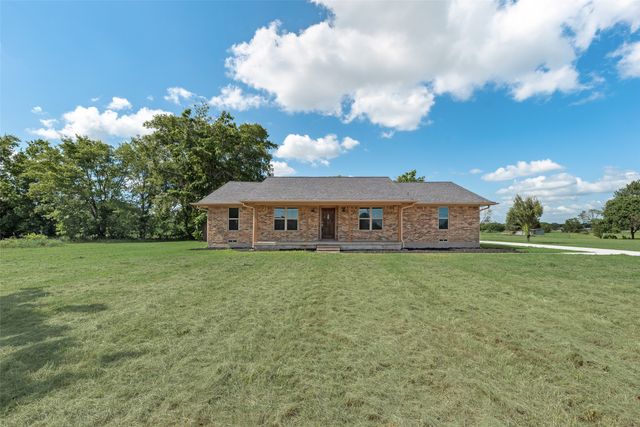 302 County Road 3320, Greenville, TX 75402